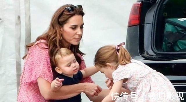 接地气|看夏洛特公主用餐,宝妈们羡慕凯特:萌娃吃饭不用愁,真省心