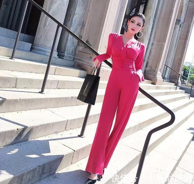 穿搭|修身连体衣的穿搭风格,上身类似于西服显得精致