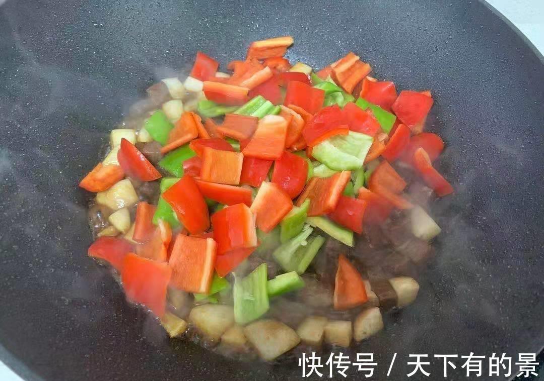 杏鲍菇|杏鲍菇这做法真绝了，汤汁浓郁，用来拌饭，多少米饭都不够吃