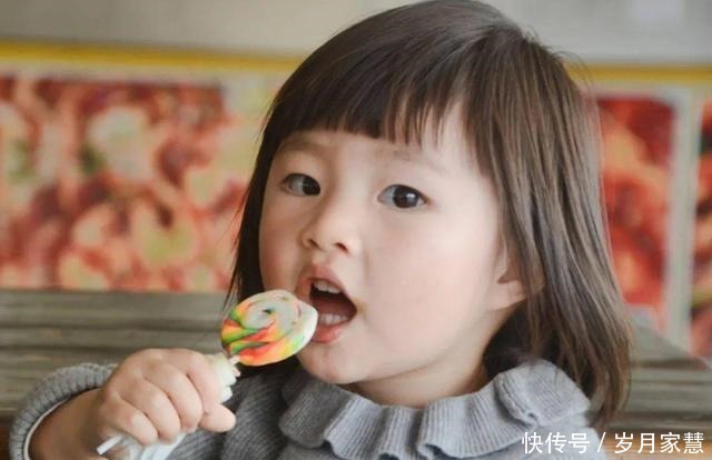 午睡|幼儿园老师晒学生“午睡照”，许多家长傻了眼谁睡在我闺女旁边