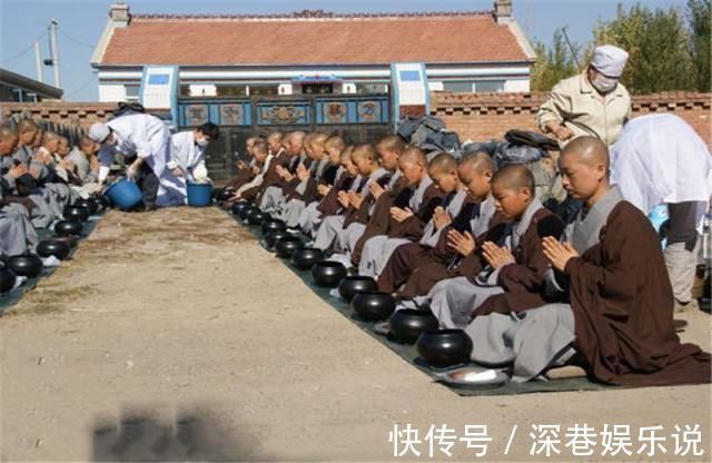僧人$中国真正的佛门,百位尼姑在这,终日一餐,不碰钱财,十年如一日