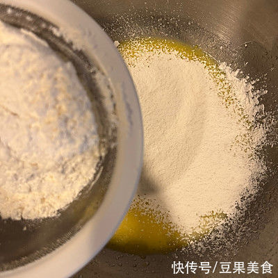 简单好吃的松软好吃的蛋糕,秒变大厨