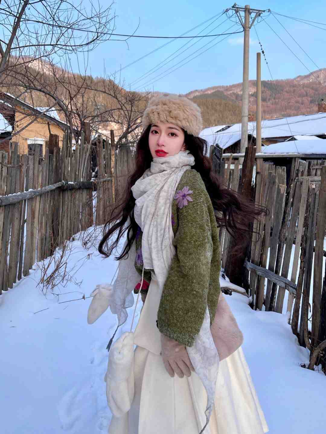 徐娘 冬季暖外套的特别之处,就在于柔情似水是其代名词