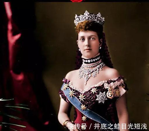 清朝|百年前各国王妃照片,英国颜值最高,清朝丑的霸气!越南最惊艳!