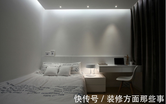 家具|93平纯白色的主色,配上原木色的家具,极简与质朴合二为一