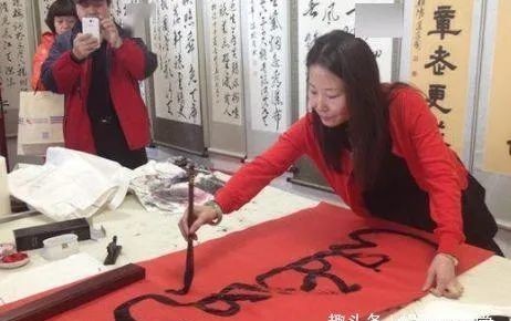 现身|慈禧五世外孙女现身,网友:跟慈禧年轻时的美貌有一比