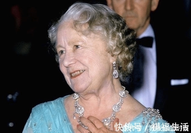 查尔斯胖 查尔斯胖手上的3枚戒指:1枚代表身份,另外2枚婚戒藏了啥故事