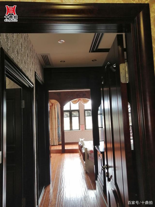 拍卖|别墅拍卖!共青社区中铁共青湖A10栋联排别墅