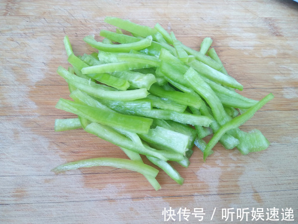这道菜|白菜萝卜靠边站，它才是“菜王”，2块钱1斤，常吃清垃圾抗衰老