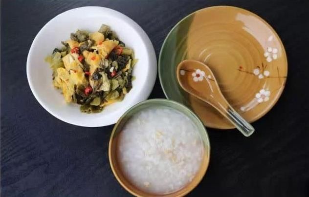 早餐|宝妈们别再给宝宝吃这3种糊弄式早餐,阻碍智力发育,还不长个