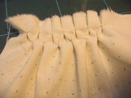 时装|干货丨时装大牌设计师都在用的手艺学会手工绣缀,给你的创意立裁加加餐