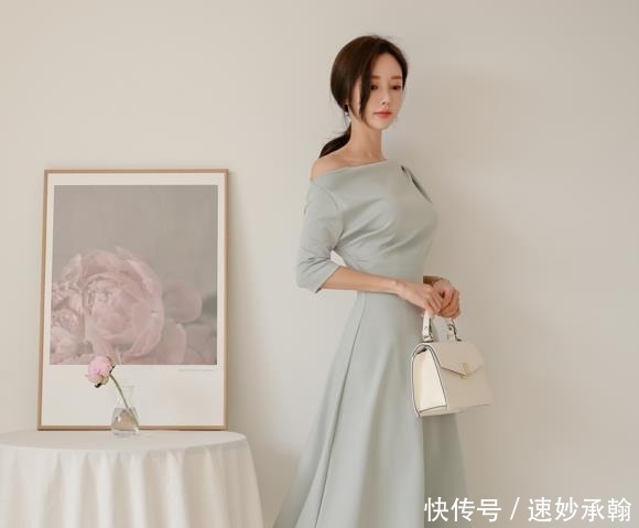 女装|孙允珠女装美图:玲珑青竹萱草陶釉花瓶连衣裙!