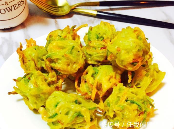 金黄|炸萝卜丸子,加面粉还是淀粉都不对,这么做金黄酥脆,放凉不软