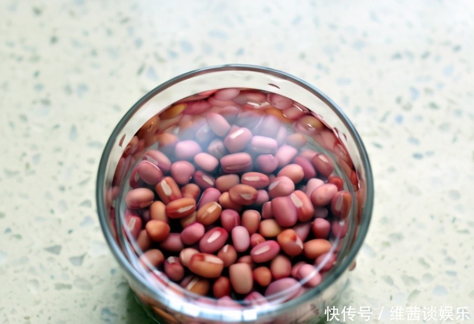 女人|春天,女人多吃红豆,学会这个养生做法,每天喝一杯,好处多多