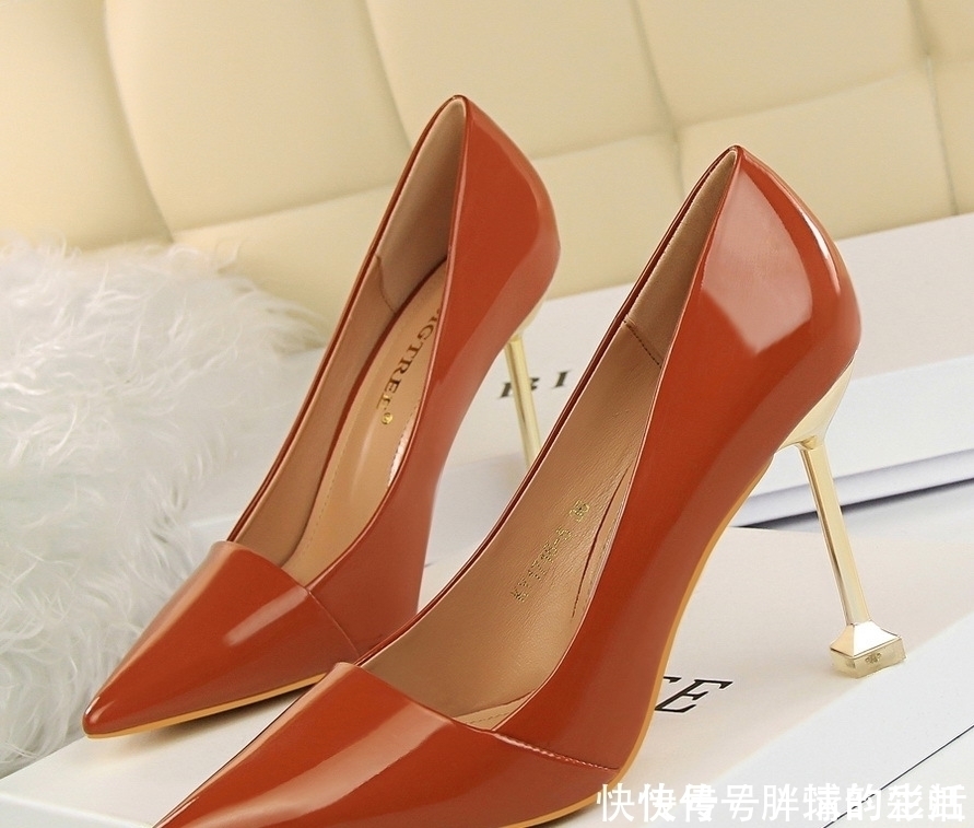 浅口|适合搭配春秋装的高跟鞋，每一双都很美，而且都很好搭配的鞋子哦