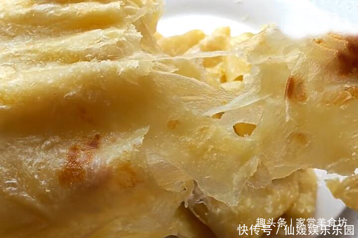 早餐|女儿最爱吃的油饼,40秒出锅,柔软筋道,比披萨好吃,早餐必备