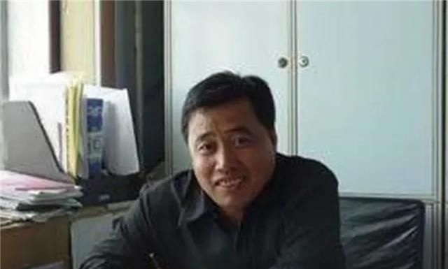 天才在左疯子在右#他18岁读博士,是未来的诺奖天才,晚年陨落说后悔加入少年班