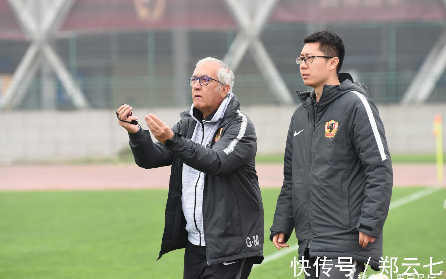 北京国安|不忘本!名帅力挺中国足球:那里环境很好,应有尽有!