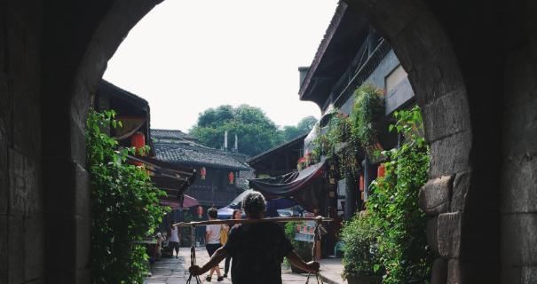 险峻|中国一建在悬崖上的古镇，景色优美门票免费，却鲜少有人知晓