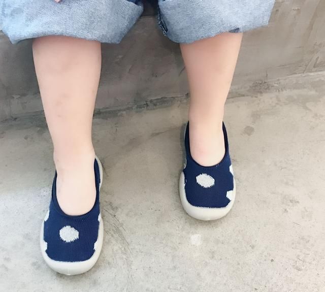 准备学|家长们请注意,当宝宝出现以下行为时,就是准备学走路了