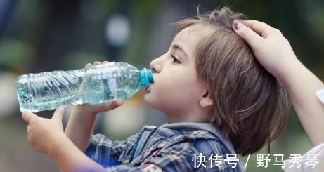 喝水|早晨空腹喝水,究竟是对还是错呢?一起来看看营养师的答案