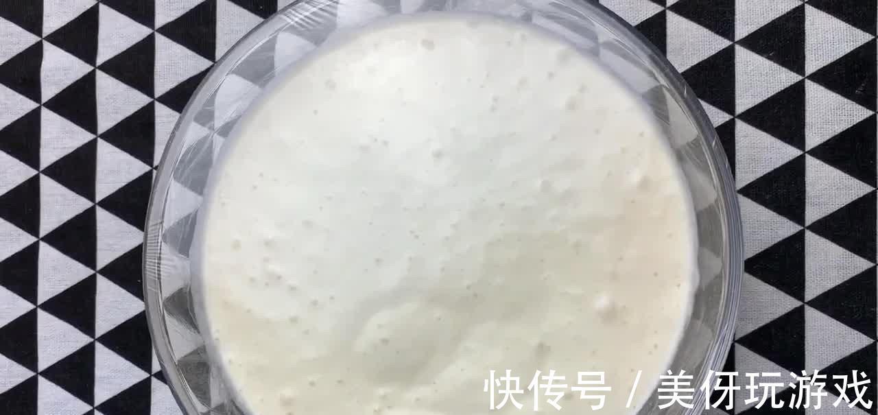 早餐饼最简单的做法，不揉面不发面，香酥诱人咸香适中