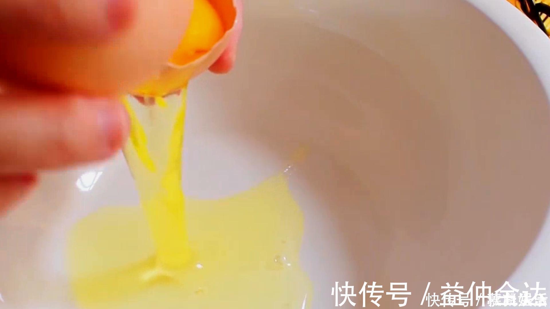 早餐|真正的懒人早餐,两个鸡蛋,一盒酸奶,筷子一搅吃出新花样