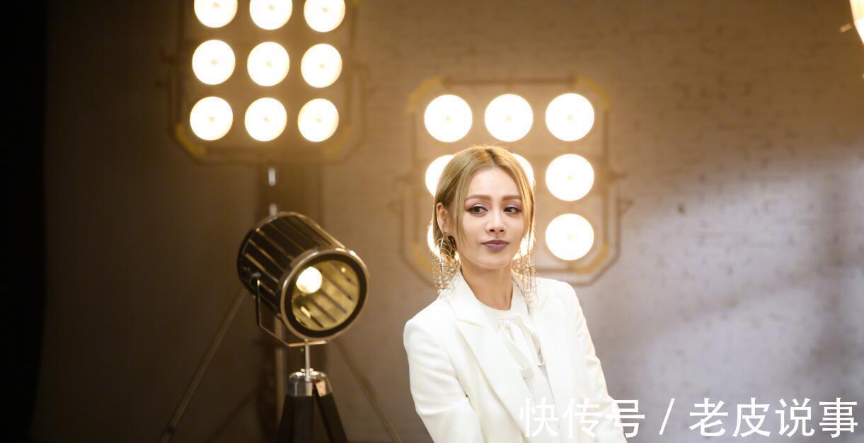 笑员|宁静,你让观众更加坚信了《脱口秀大会》的赛制存在严重漏洞