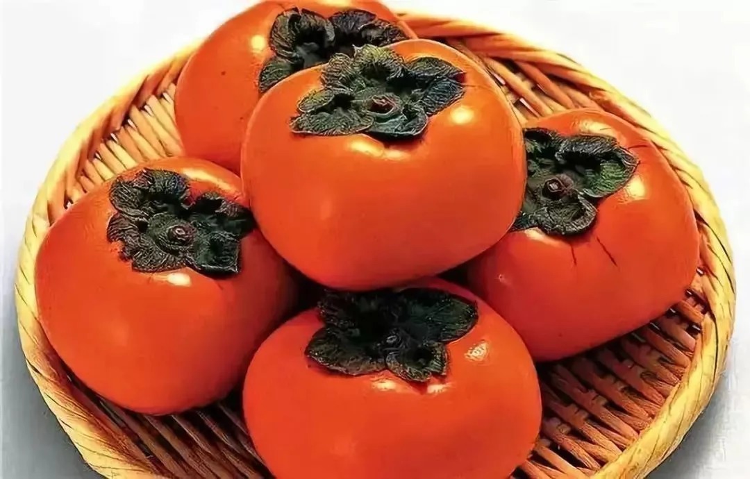 维生素c|肺,是“天然净化器”,秋吃“一红一白”,让肺部来一次“大扫除”!—御坊堂养生哲学