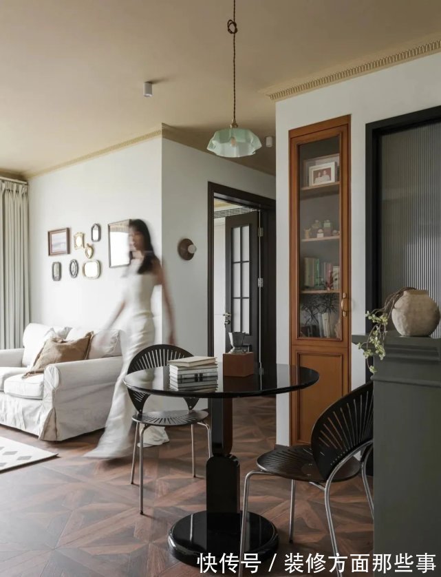 卫生间|57㎡复古法式风,玄关柜设计,改变入户正对卫生间,干区直接放外面