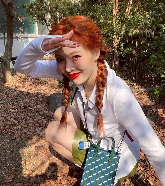 韩妞|该换发色啦,肌肤偏黄的女生可以试试这5款颜色,时尚个性又显白