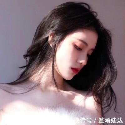 女生|女生睡醒时若有这“3行为”，八成会越长越“精致”，全占男神倒追你