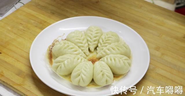 生煎包|想吃生煎包别出去买了，面点师教你在家做，咬一口满嘴流油太香了