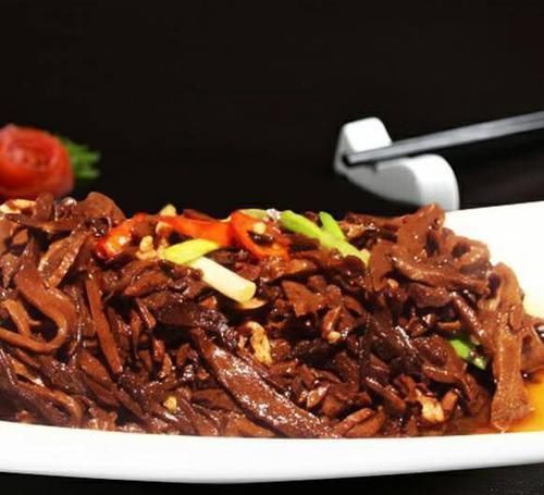 腹部|女人腹部和下半身有赘肉，非常建议常吃几种食物，瘦身营养两不误