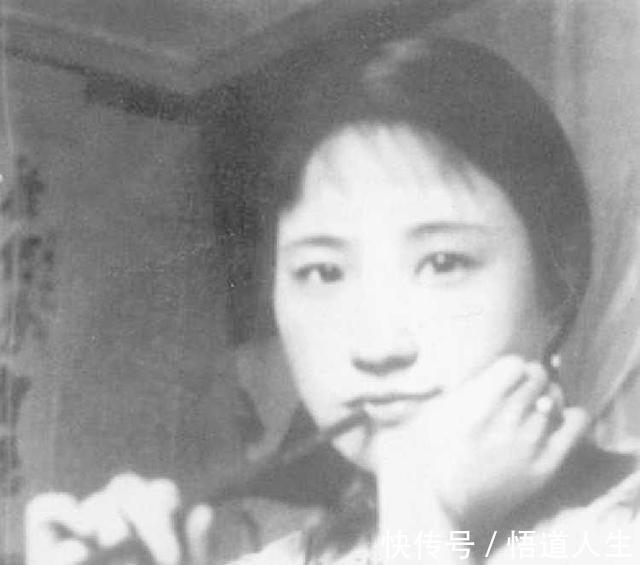 第一任丈夫&同样是富养的女儿,为何一个成为爆款女王,一个被世人吐槽!