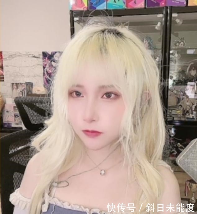 主播|专业COS不赚钱?第一Coser魔王转型主播,5天请了4次假