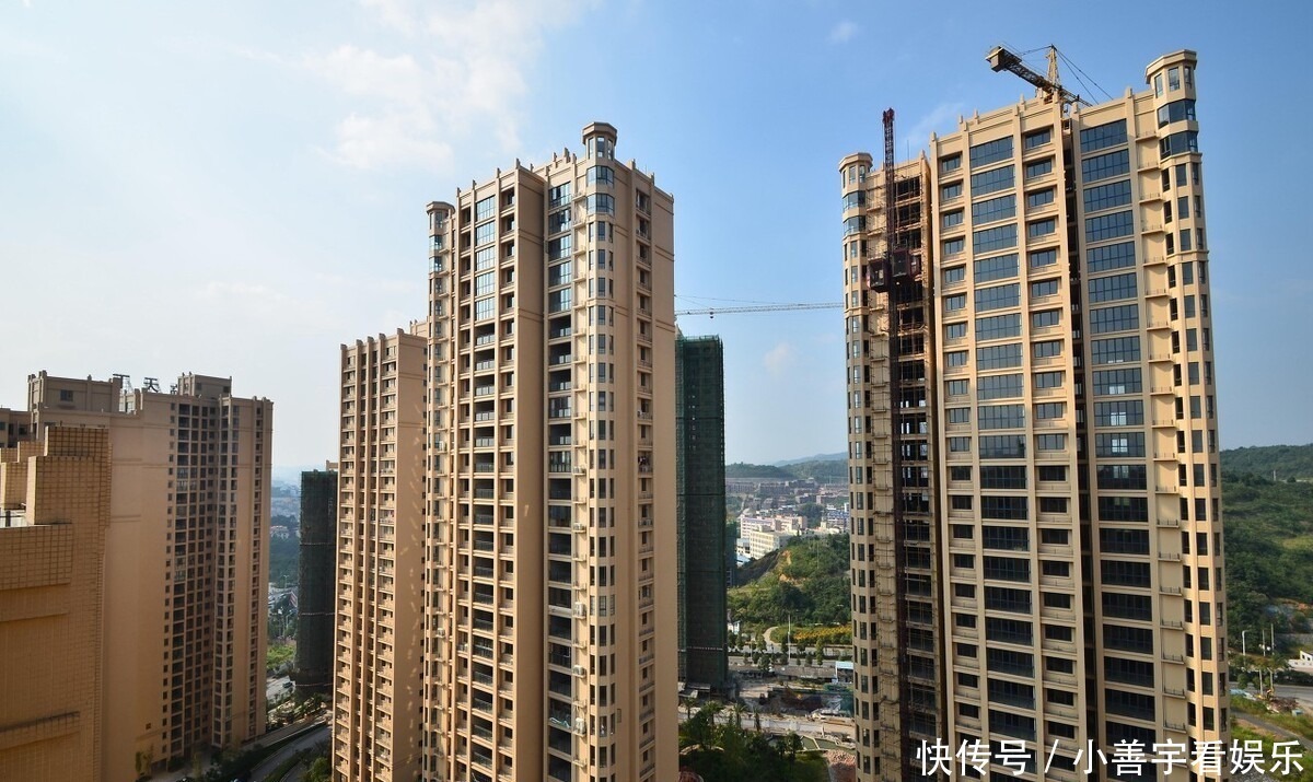 买房|买房时该选择“中户”还是“边户”?建筑学家给出答案,庆幸做对