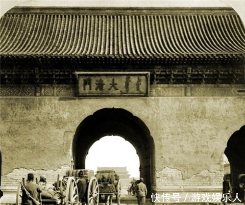 民国|民国人想把大清门改成中华门，额匾拆下来后反过来一看，不敢换了