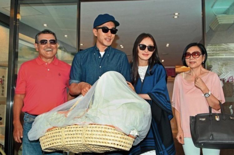 肚子|为何女明星宁愿在肚子“挨一刀”,也不愿顺产生娃?情有可原