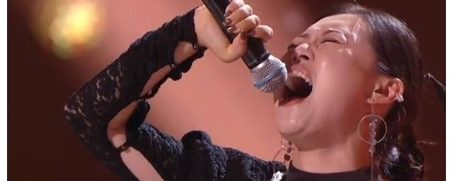 《好声音》李克勤鼓励女学员,回忆年轻时代,那英赞赏男选手-他太像梁博