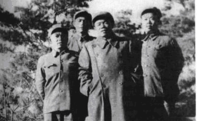 上将|此人脾气倔强，拒不接受连长建议，被“贬”为马夫，终成开国上将