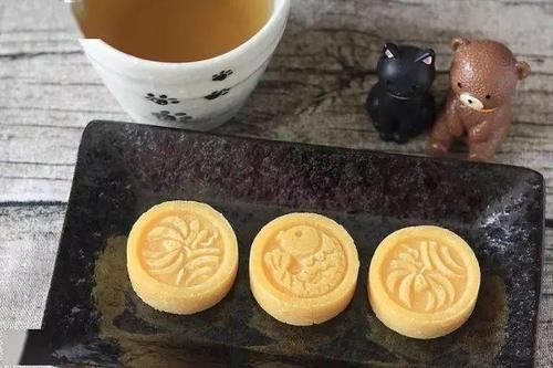  玲珑|自制玲珑绿豆糕，一口一个，软糯香甜，实在美味！