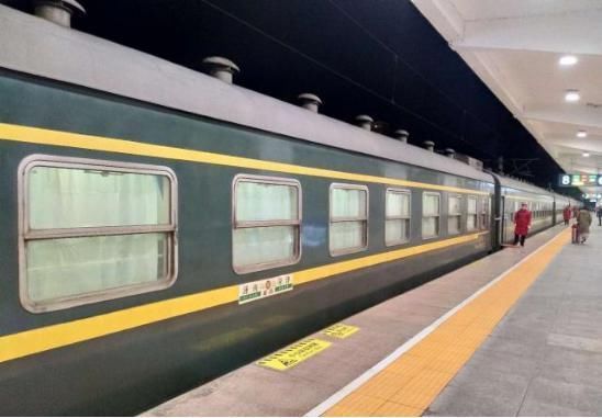 有人|为什么有人选择20小时的火车,也不乘坐10小时高铁,2小时飞机