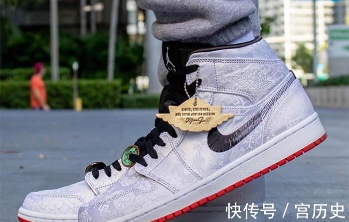 白丝绸 火云鞋神｜“白丝绸”AJ1终于登场、YEEZY拖鞋即将发售