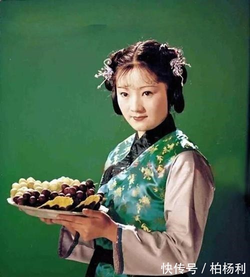 大丫鬟#红楼梦大丫鬟有钱,她们为什么不自己赎身,而是甘愿为奴呢