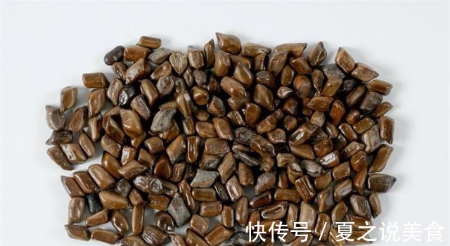 肝脏|67岁大爷,肝年龄只有40岁,常吃一“零嘴”,养肝护肝,值得借鉴