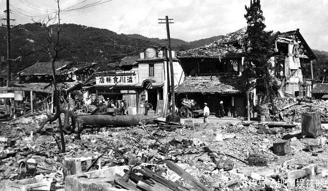 战争|二战：美军士兵拍摄下的这张照片，成为了战争最真实的写照！