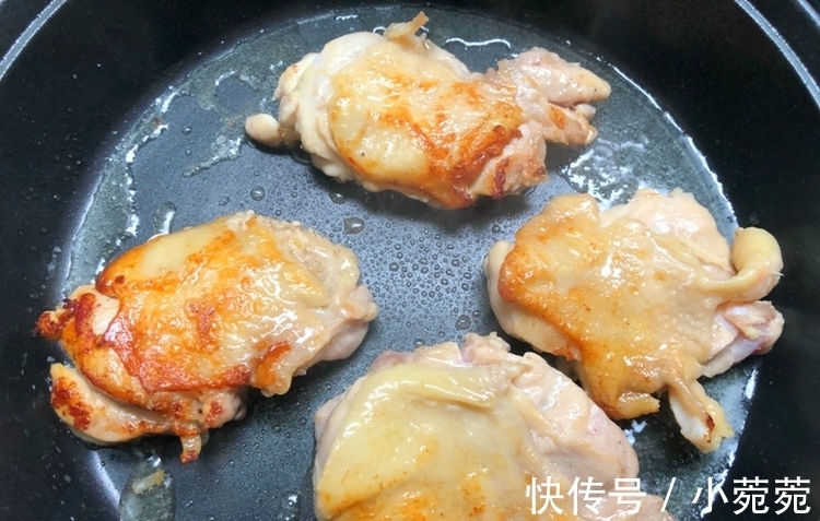 鸡腿|秒杀吉野家的照烧鸡腿饭,汤汁浓郁,好吃到爆,拌米饭真是绝了
