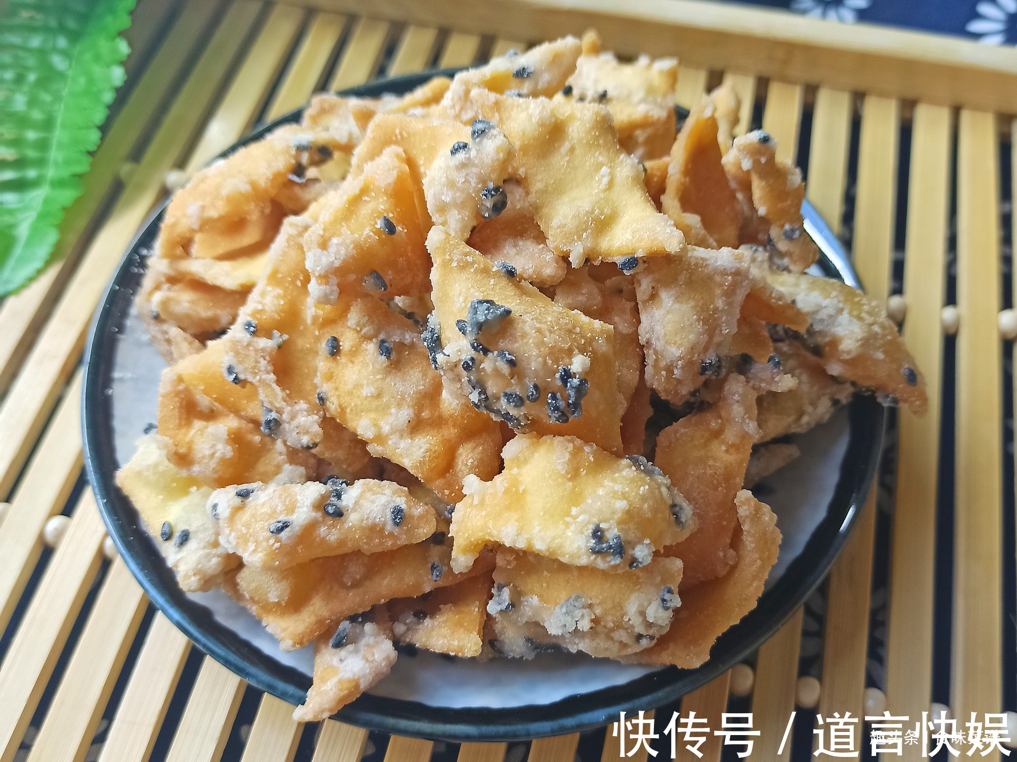 超好吃的挂霜小零食,超市卖10元1斤,教你在家做,成本只要2块钱