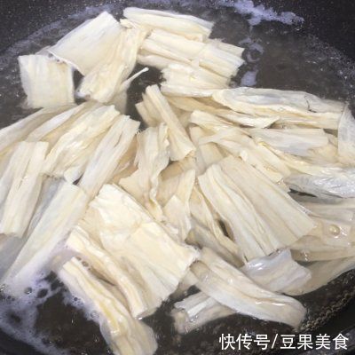 木耳|告诉你3个诀窍，在家也能做出轻盐腐竹木耳拌黄瓜